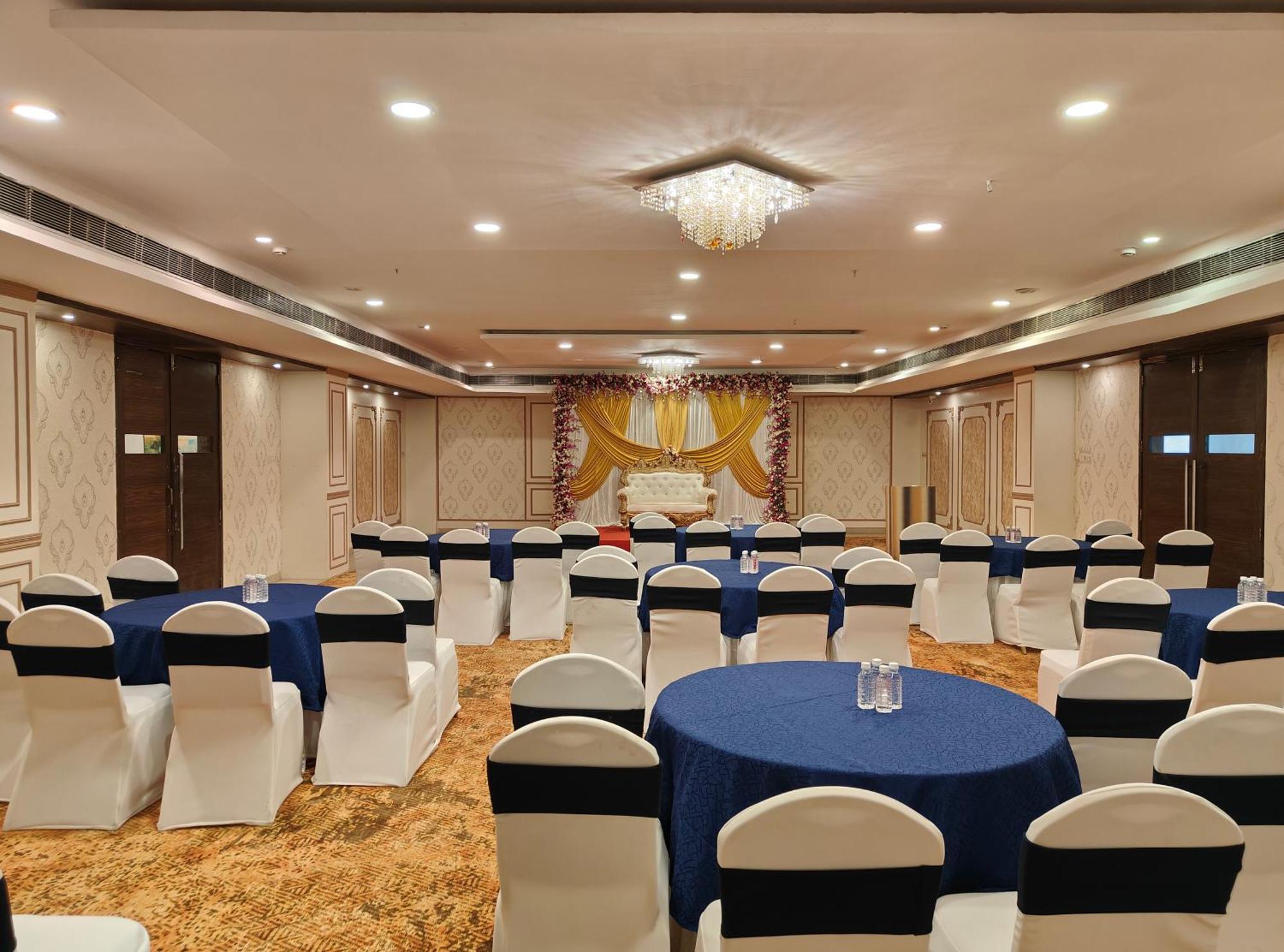 The Altruist Business Hotel Kharadi Pune Esterno foto